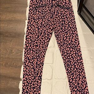Old Navy - Black and Pink Leopard V/300782 Activewear Bottoms